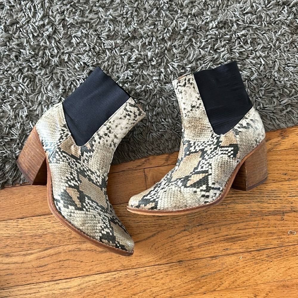 Free People x Jeffrey Campbell Frontier Boot Size 6.5 Snakeskin